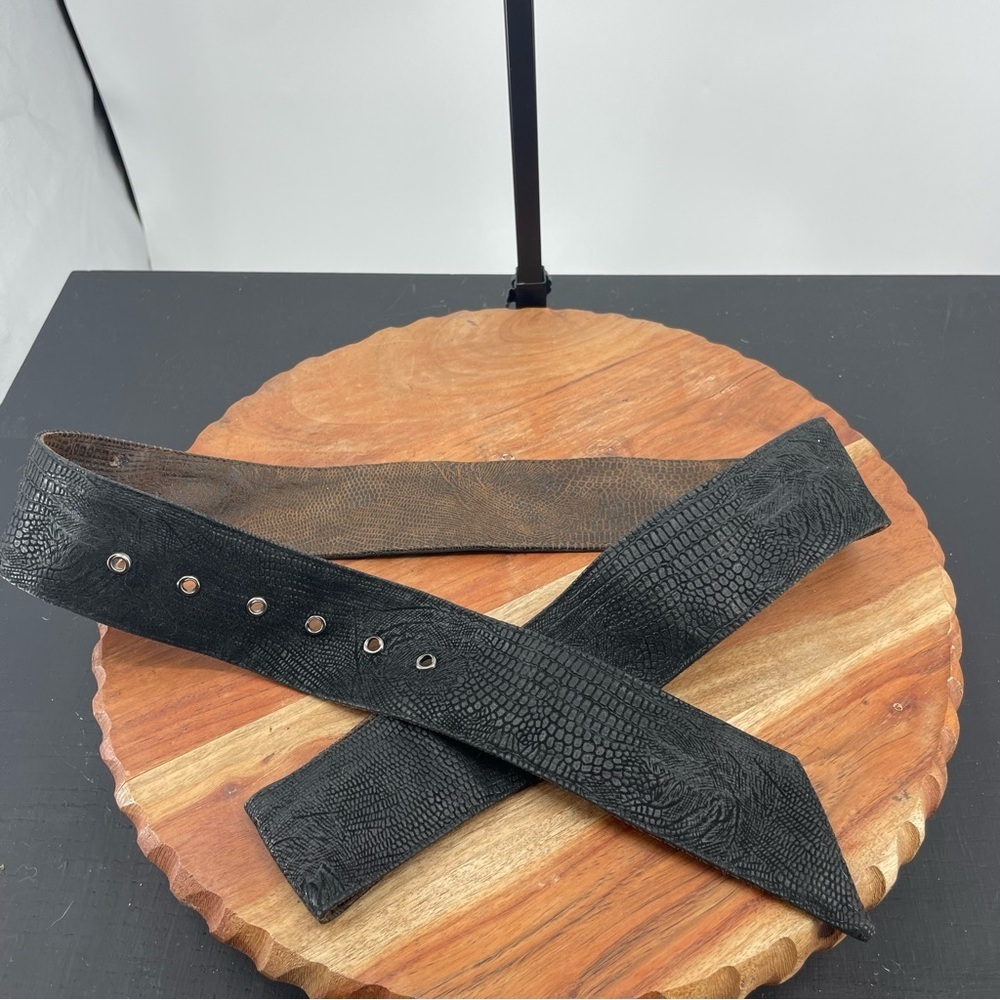 Kristyn Chambers Austin Suede‎ Reservable Belt brown black reptile embossed